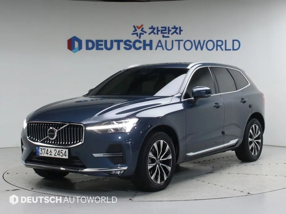 Volvo XC60 — фото 1