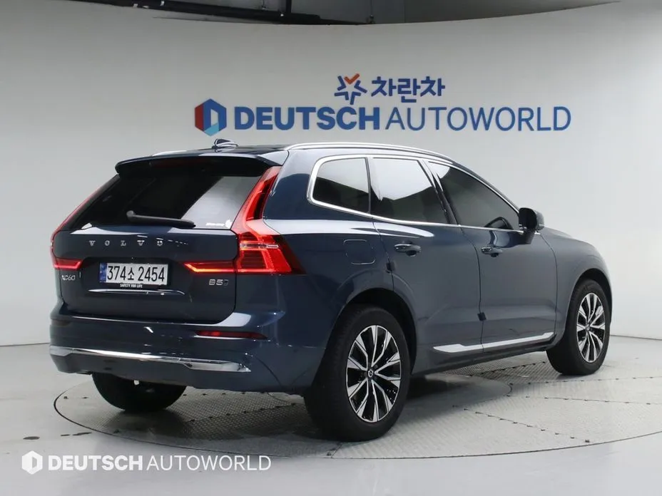 Volvo XC60 — фото 6