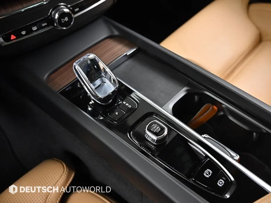 Volvo XC60 — фото 2