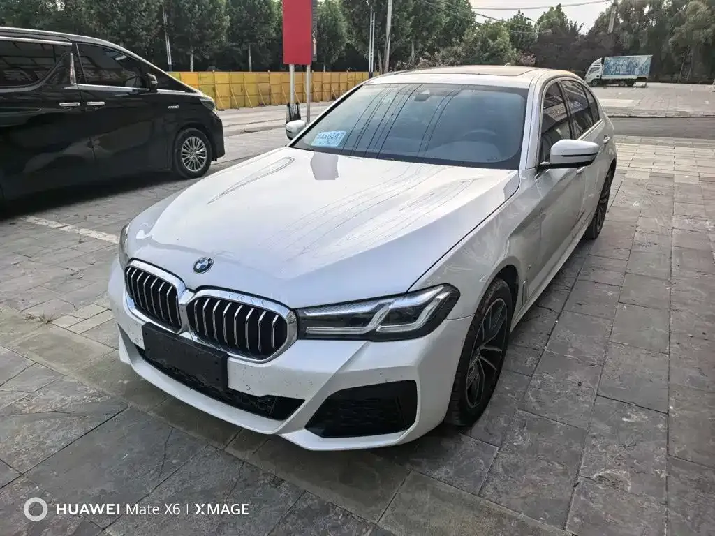 BMW 5 Series — фото 1