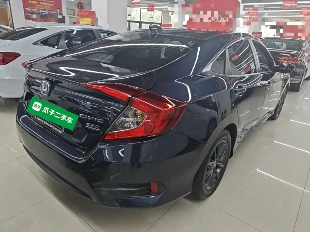 Honda Civic — фото 8