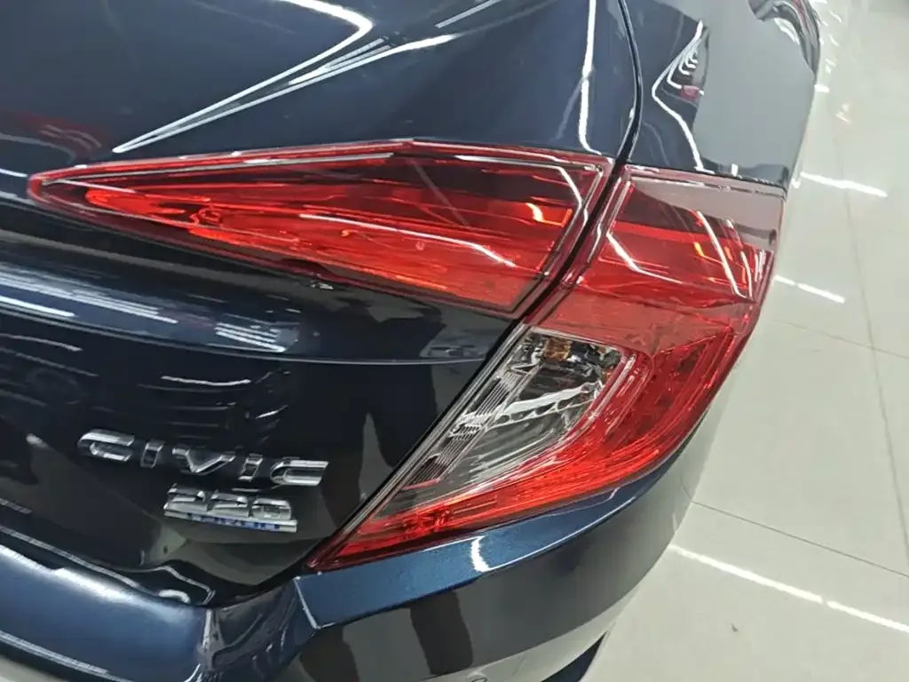 Honda Civic — фото 9