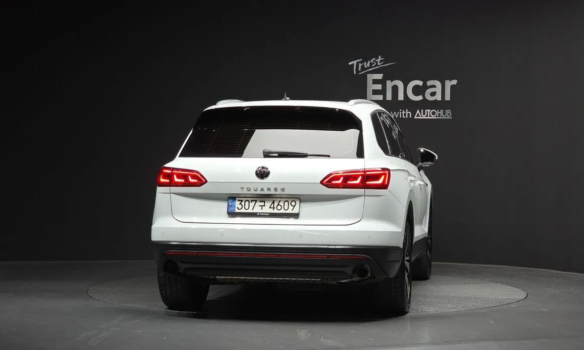 Volkswagen Touareg — фото 5