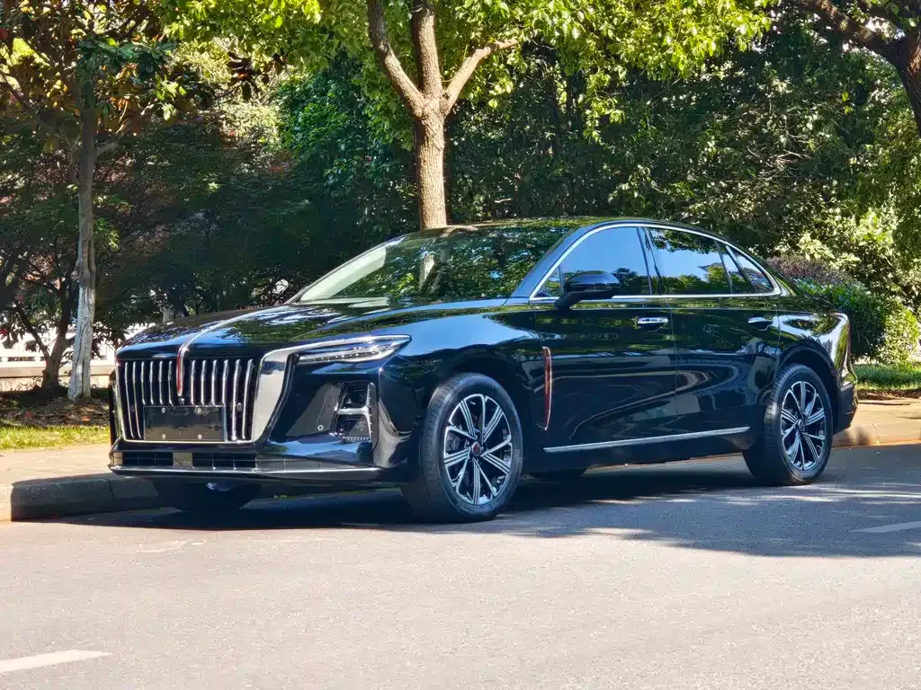 Hongqi H5 PHEV — фото 1