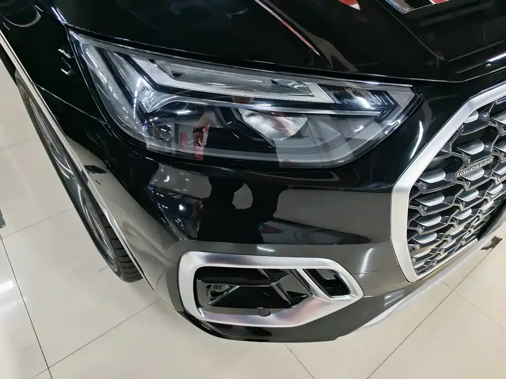 Audi Q5L Sportback — фото 6