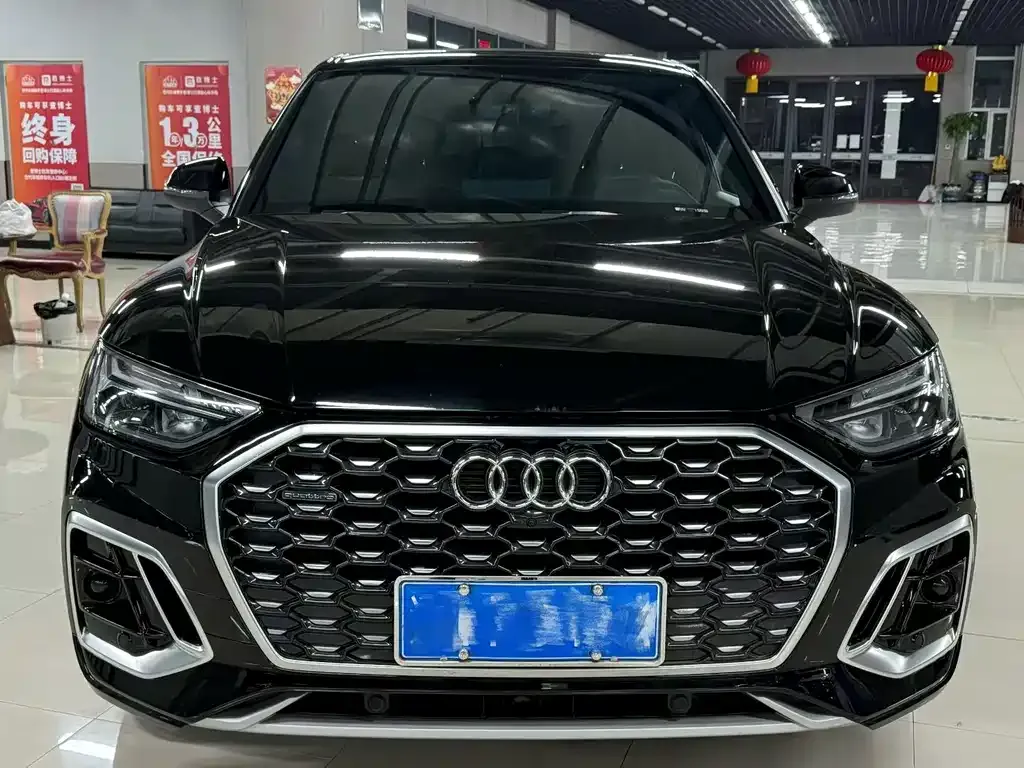 Audi Q5L Sportback — фото 3
