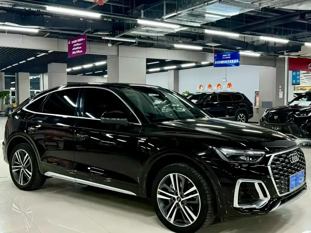 Audi Q5L Sportback — фото 8