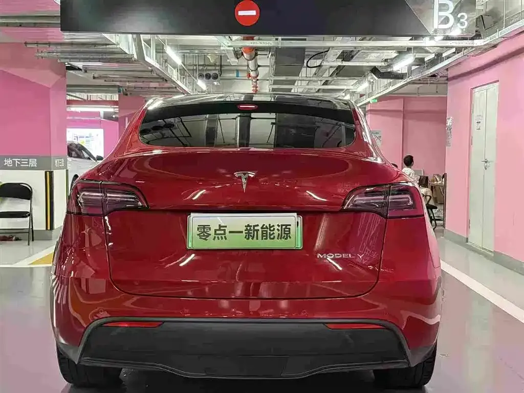 Tesla Model Y — фото 6
