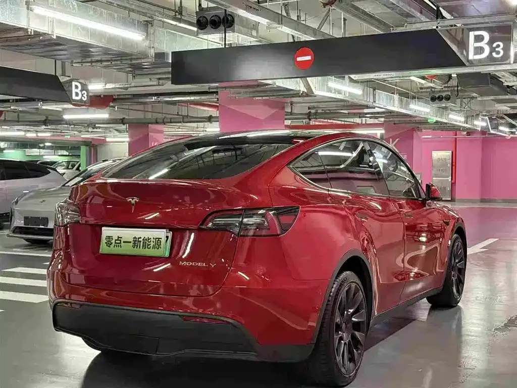 Tesla Model Y — фото 7