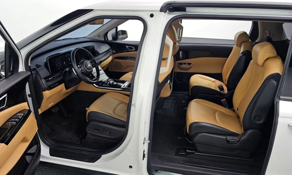 Kia Carnival — фото 10
