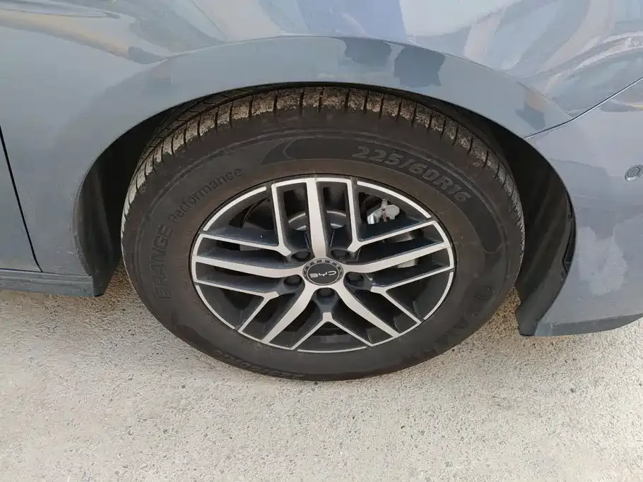 BYD Seal 05 DM-i — фото 10