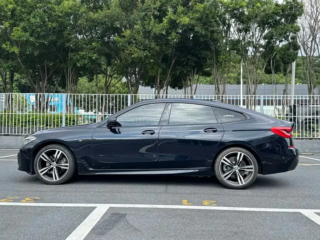 BMW 6 Series GT — фото 10