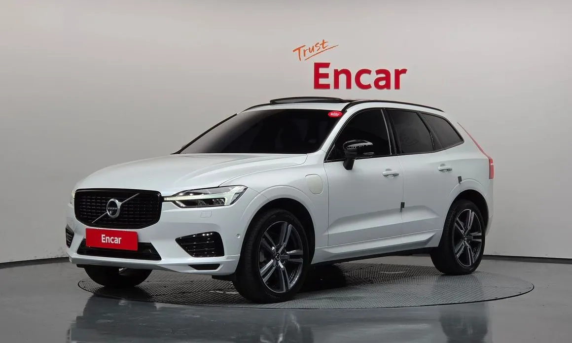 Volvo XC60 — фото 1