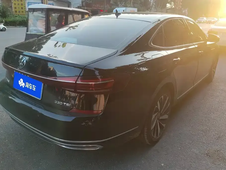 Volkswagen Passat — фото 10