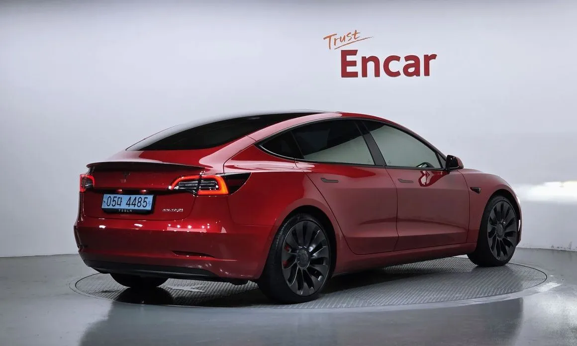 Tesla Model 3 — фото 2