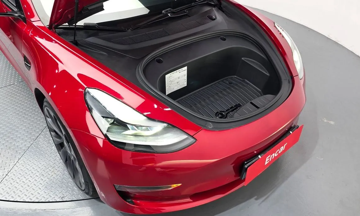 Tesla Model 3 — фото 10
