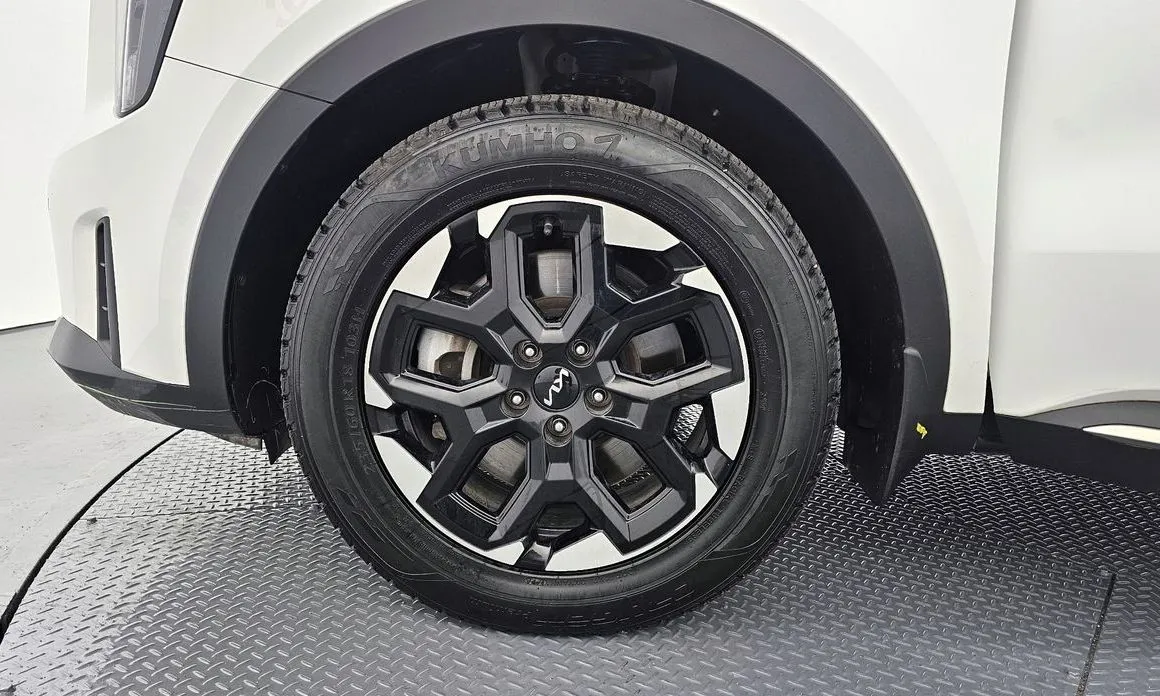 Kia Sorento — фото 10