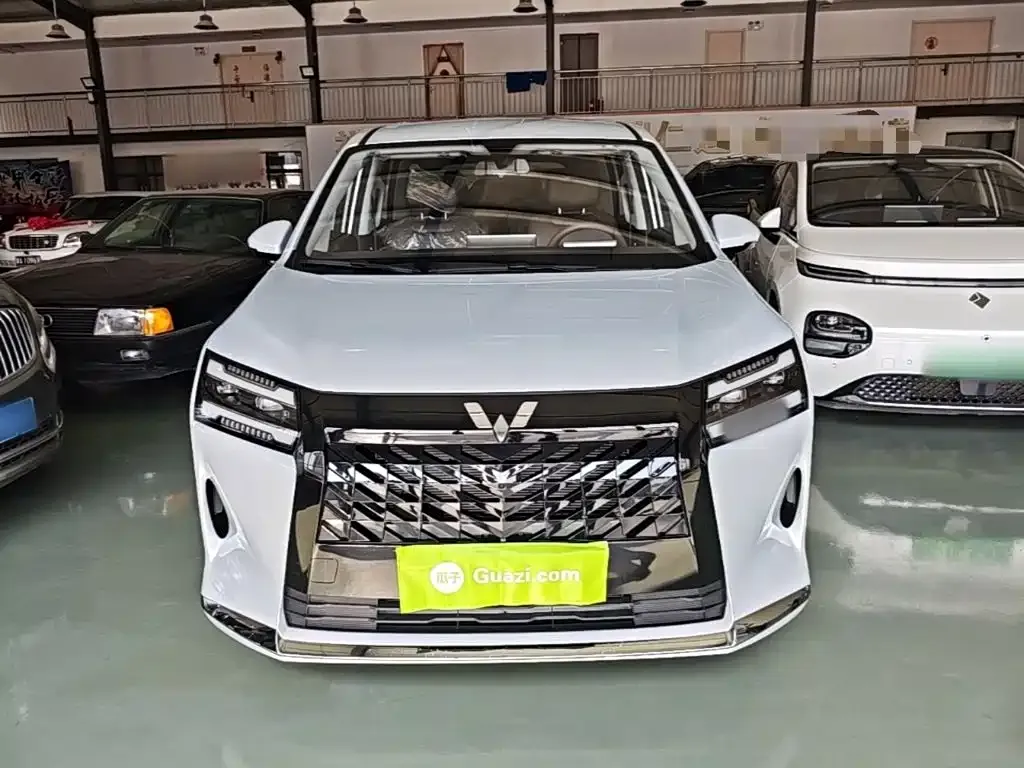 Wuling Starlight 730 New Energy — фото 9