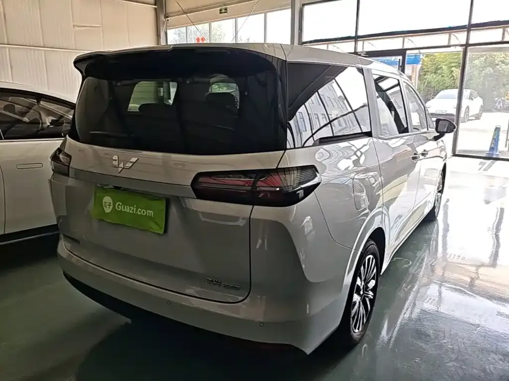 Wuling Starlight 730 New Energy — фото 8