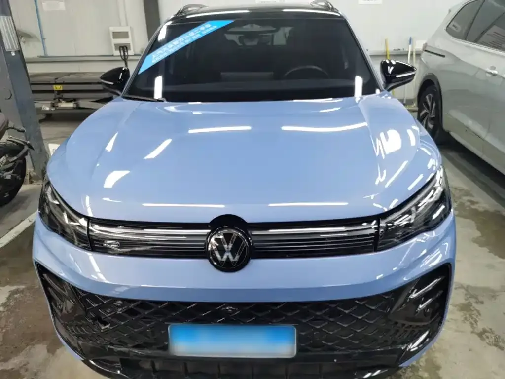 Volkswagen Tiguan L — фото 4