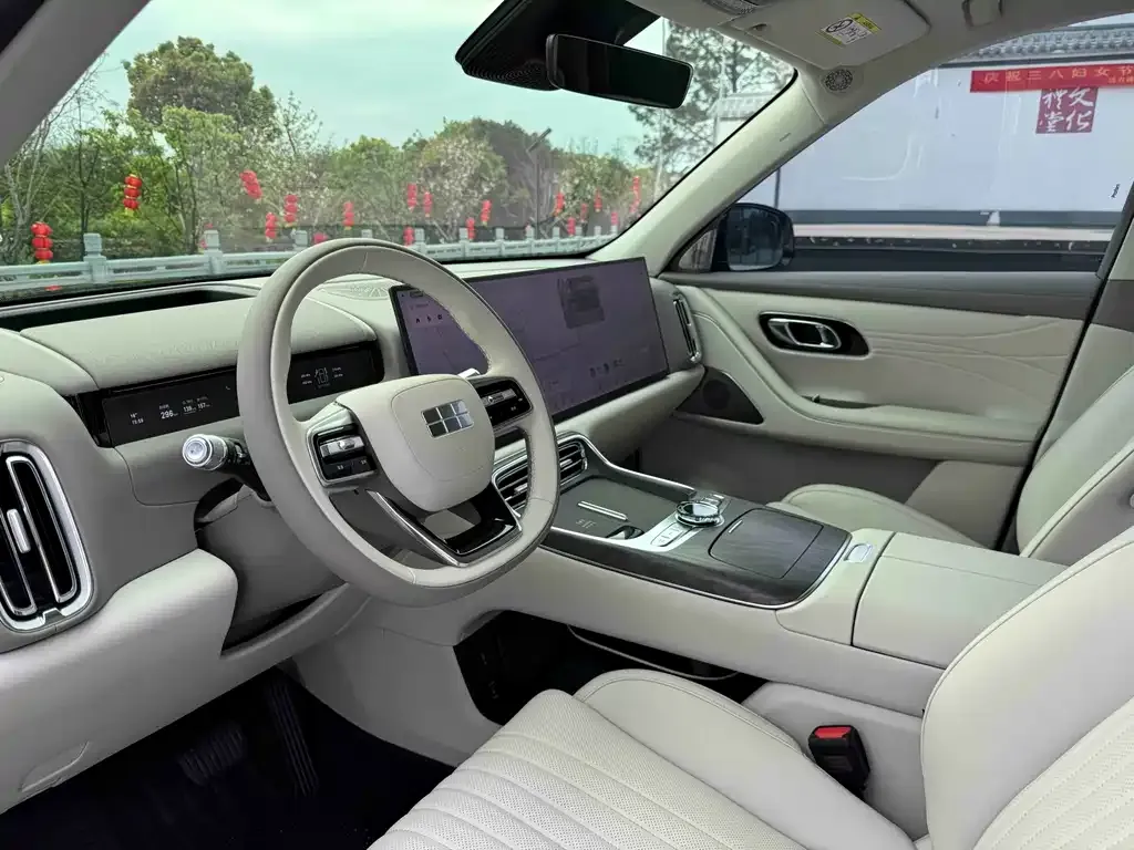 Geely Galaxy M9 — фото 10