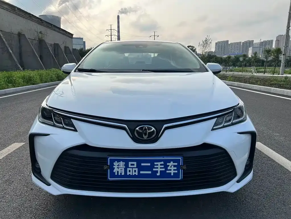 Toyota Corolla — фото 8