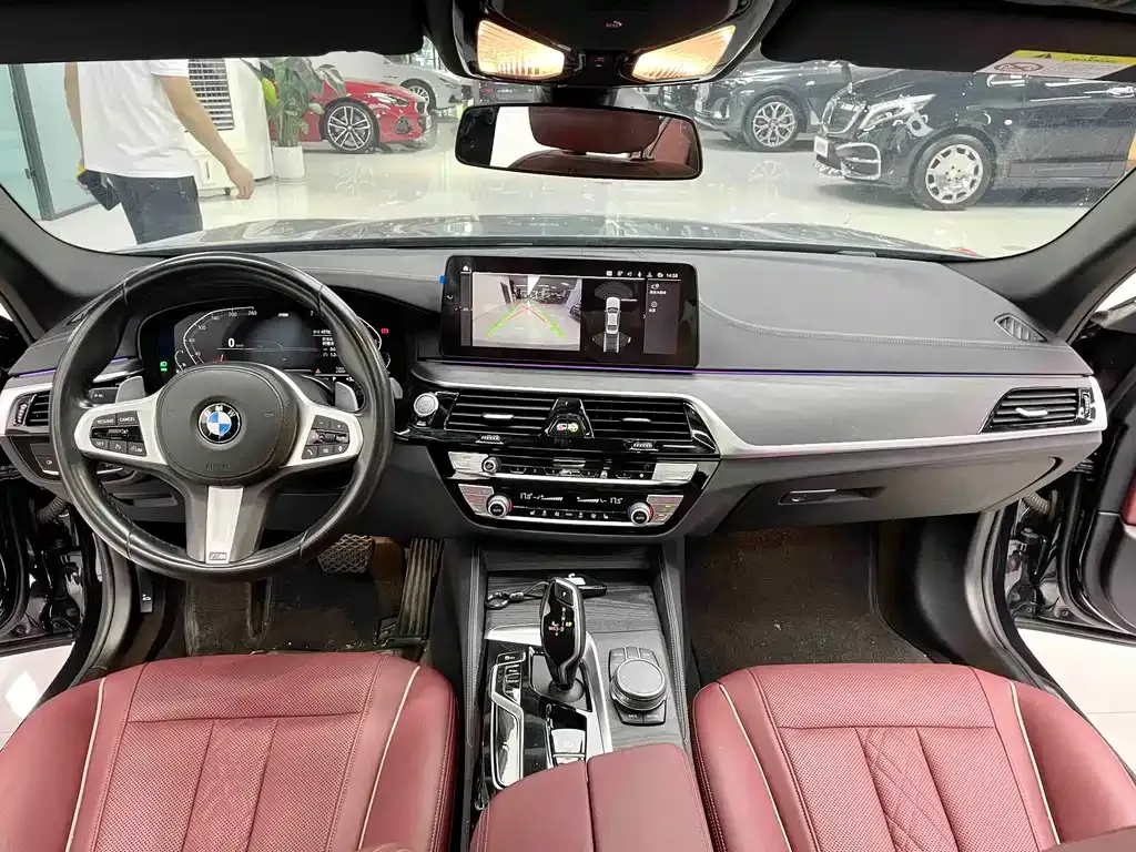 BMW 5 Series — фото 4