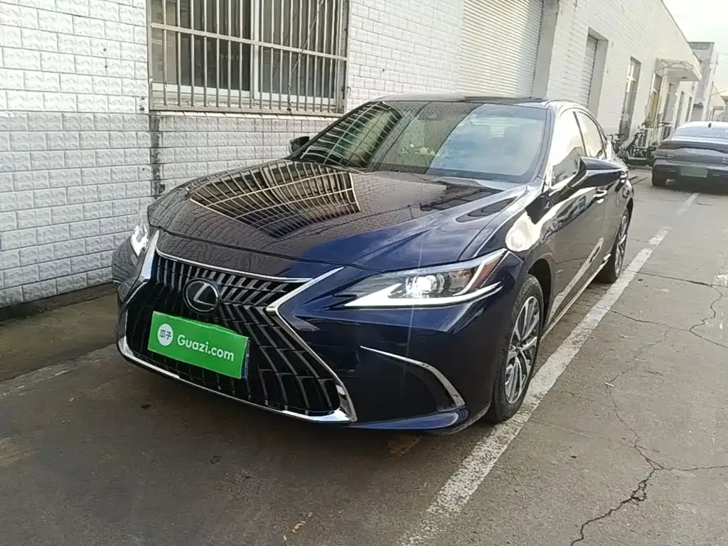 Lexus ES — фото 5