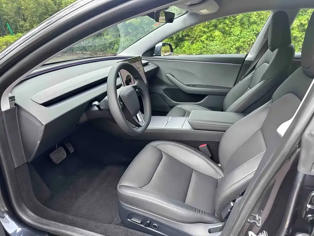 Tesla Model 3 — фото 3