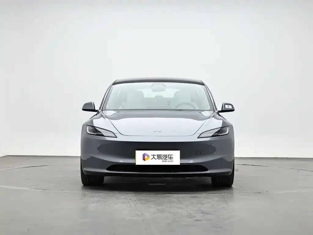 Tesla Model 3 — фото 2