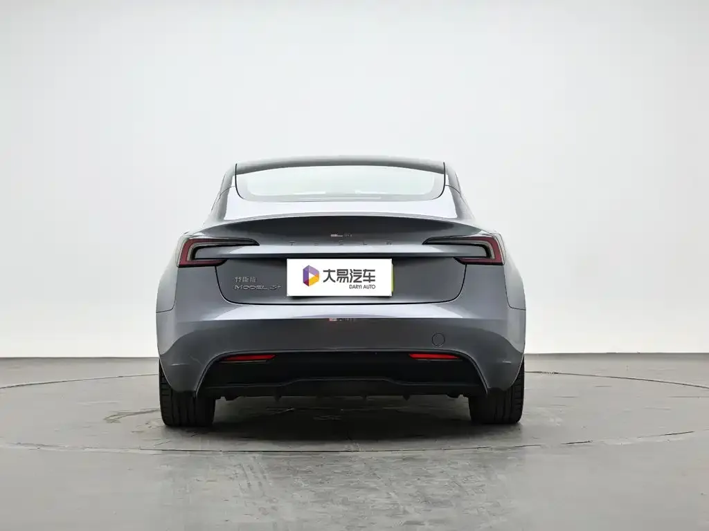 Tesla Model 3 — фото 5