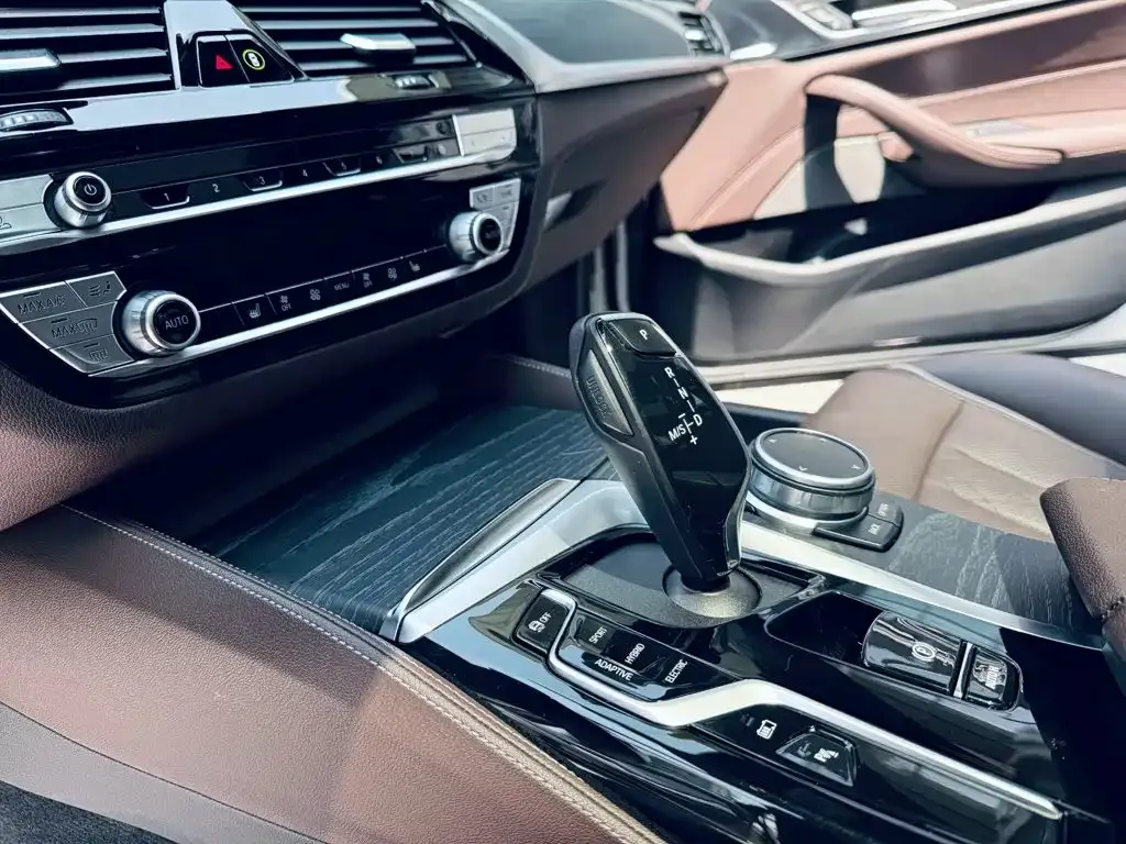 BMW 5 Series New Energy — фото 2