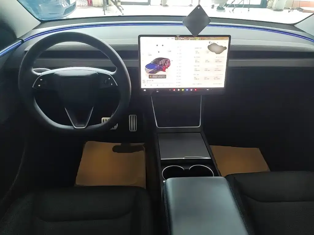 Tesla Model Y — фото 7