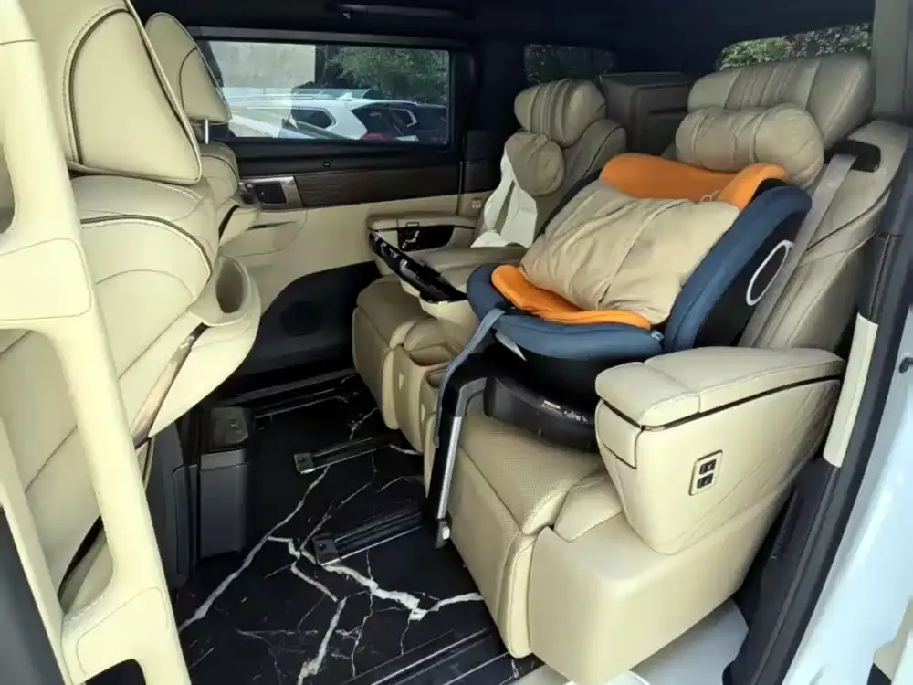 Toyota Alphard — фото 3