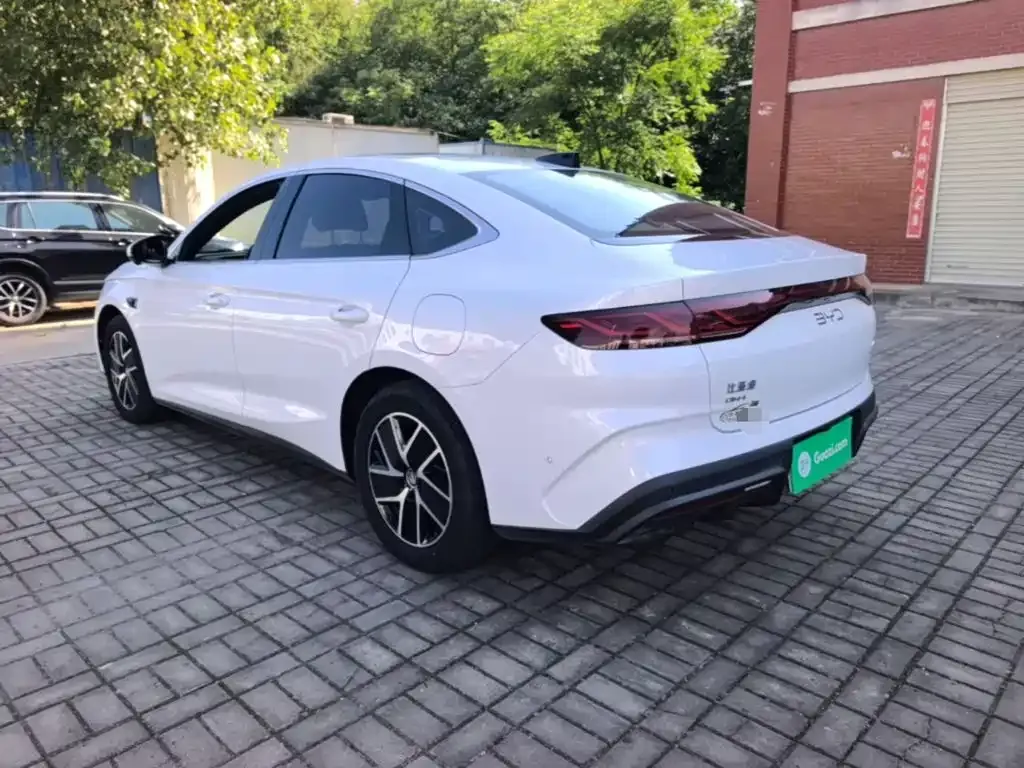BYD Qin L — фото 8