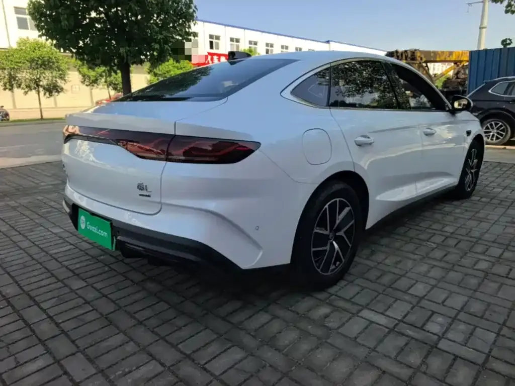 BYD Qin L — фото 10