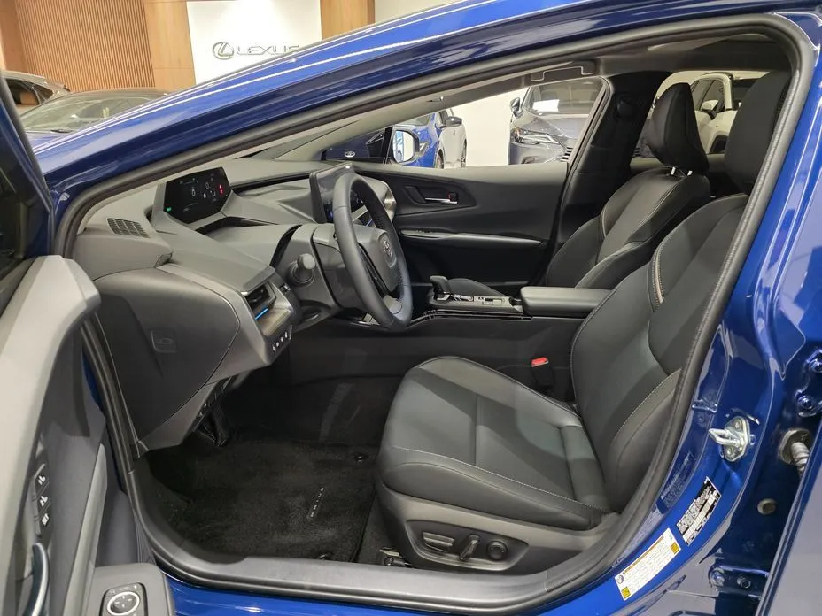 Toyota Prius — фото 8