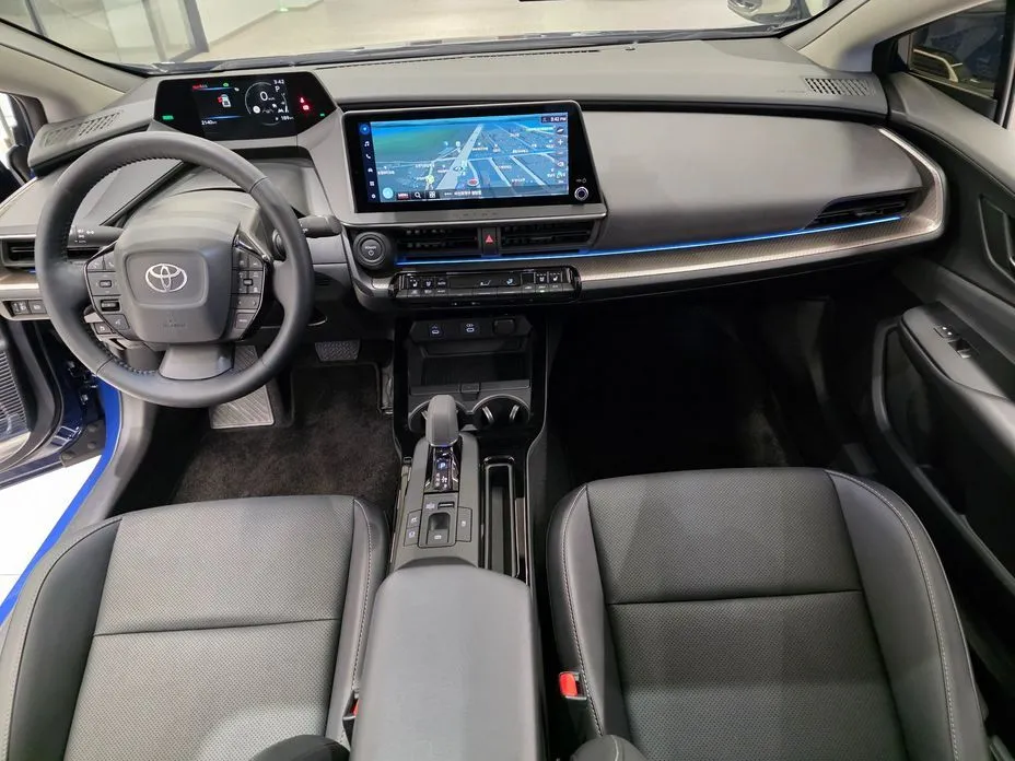 Toyota Prius — фото 7