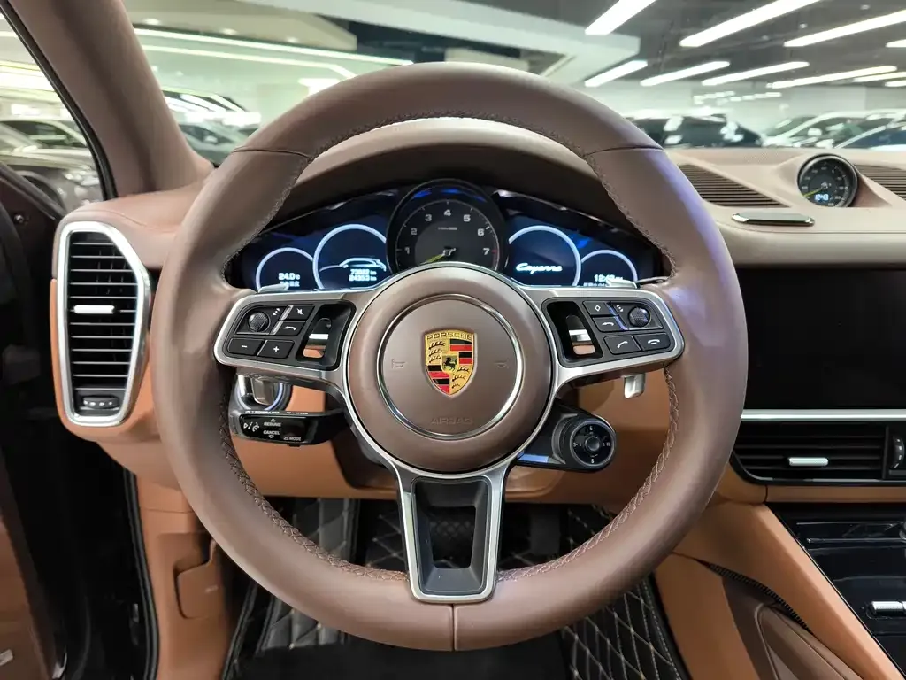Porsche Cayenne Hybrid — фото 7