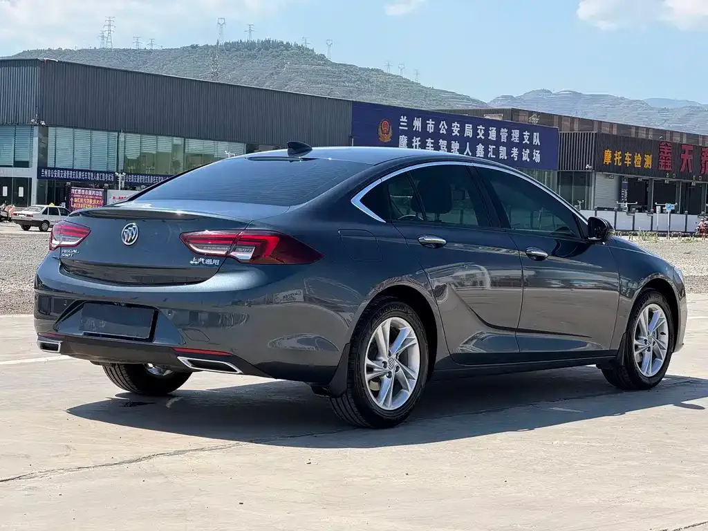 Buick Regal — фото 3