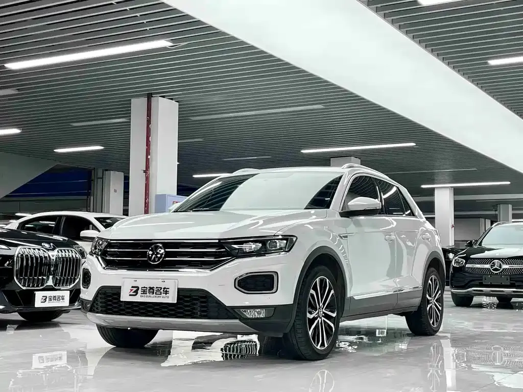 Volkswagen T-Roc — фото 1