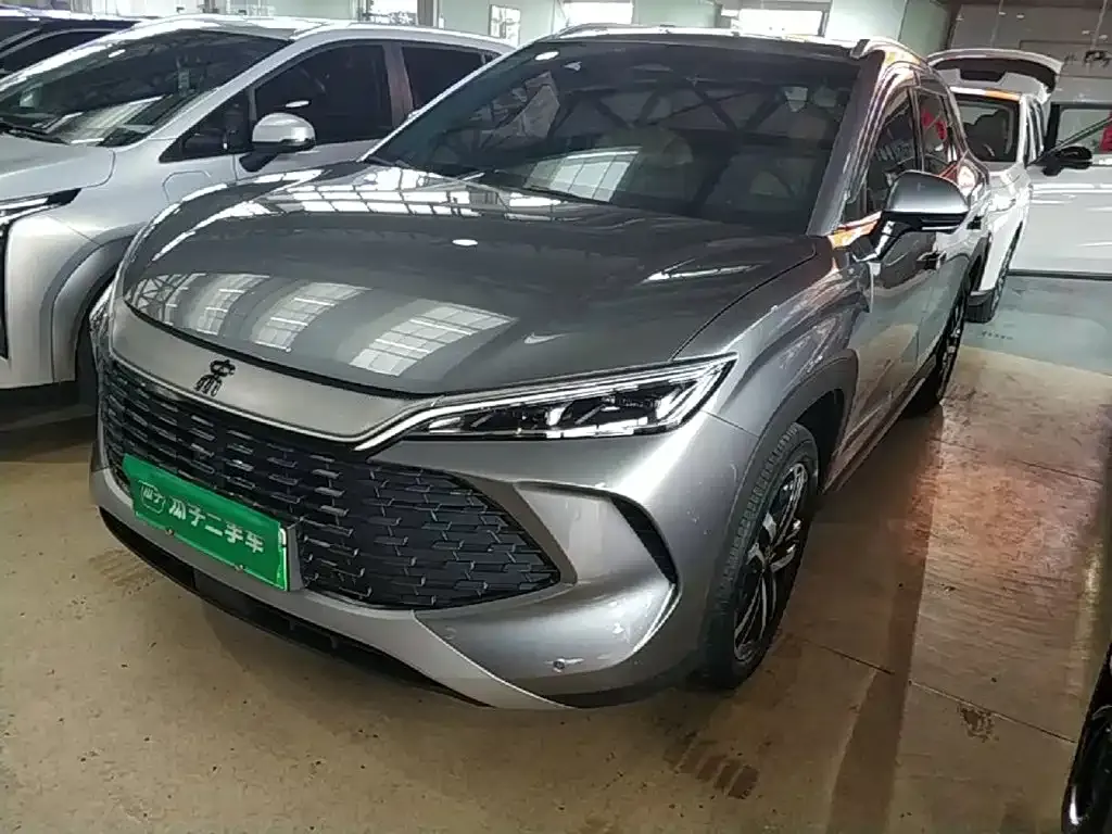 BYD L DM-i — фото 1