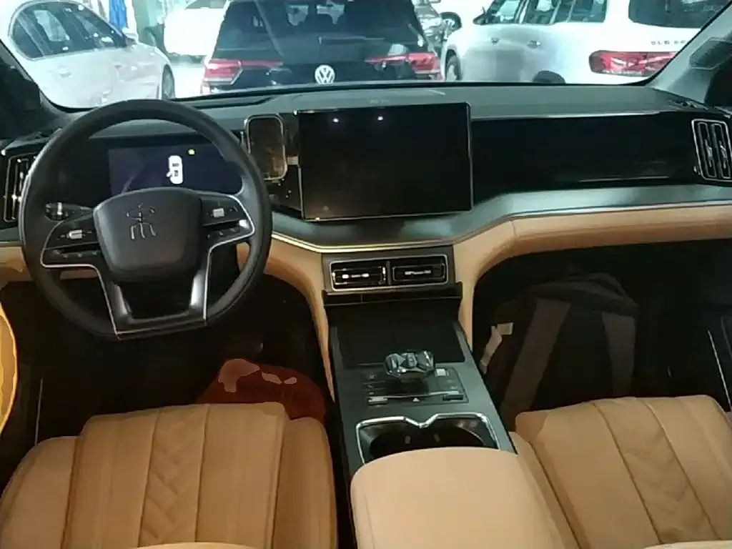 BYD L DM-i — фото 2