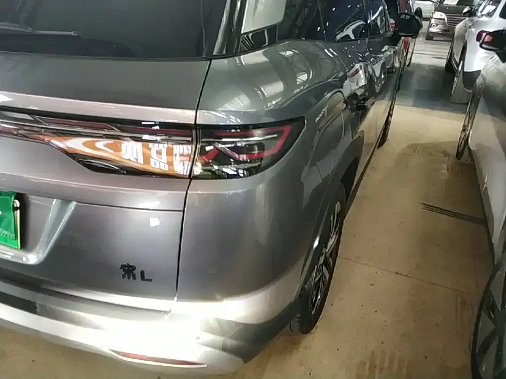 BYD L DM-i — фото 3