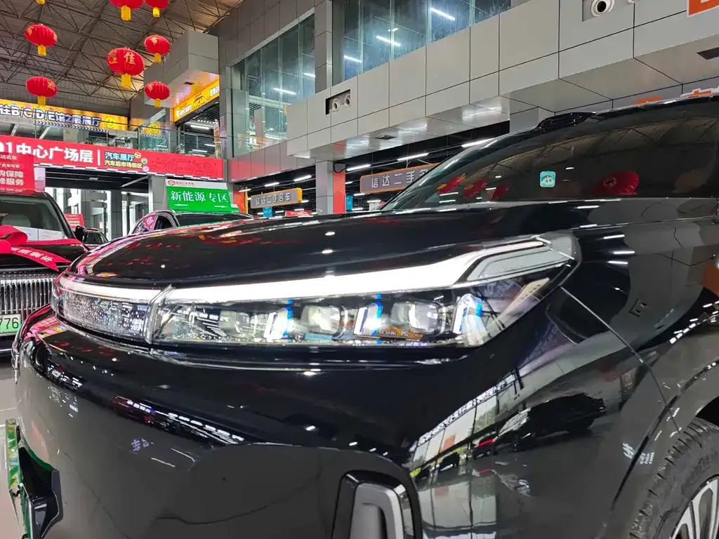 Geely Galaxy M9 — фото 5