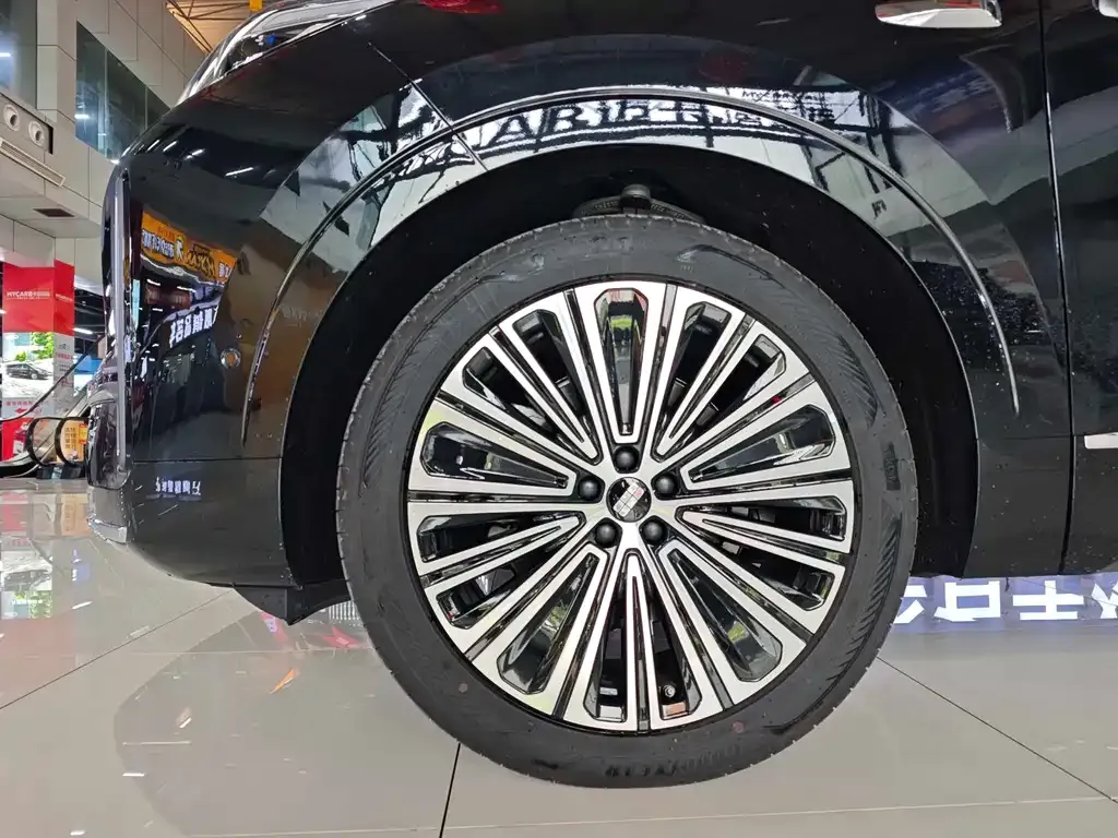 Geely Galaxy M9 — фото 9