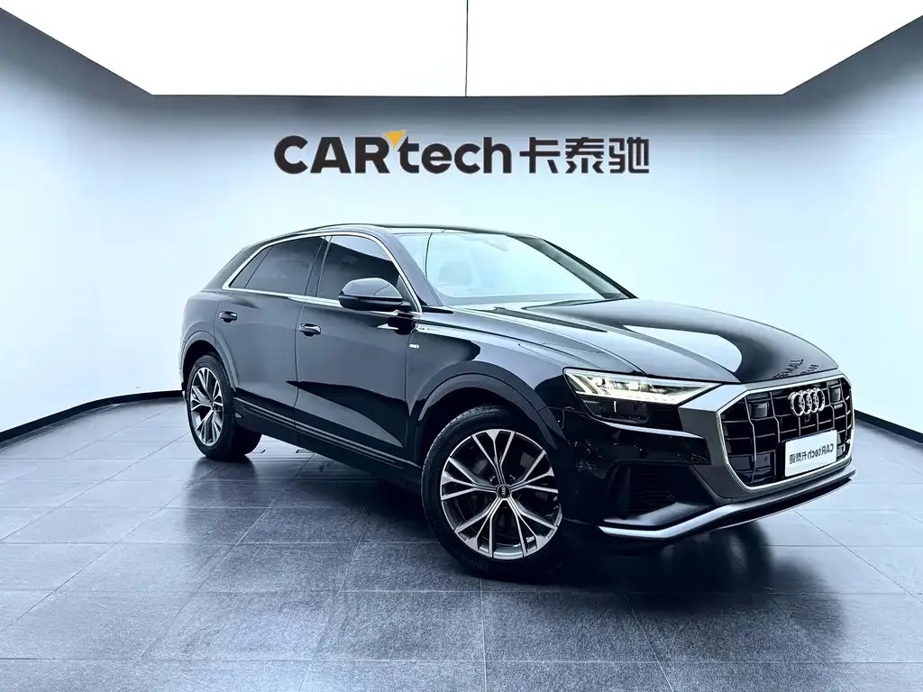 Audi Q8 — фото 7