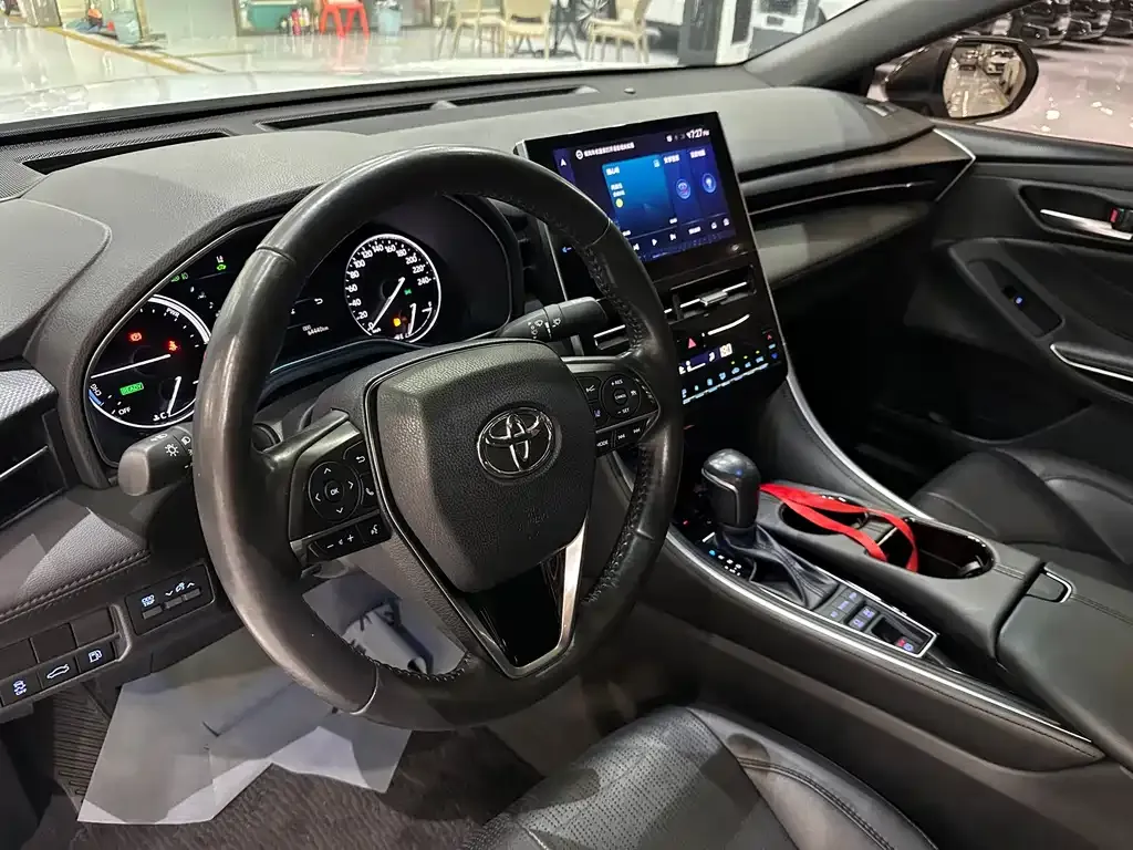Toyota Avalon — фото 10