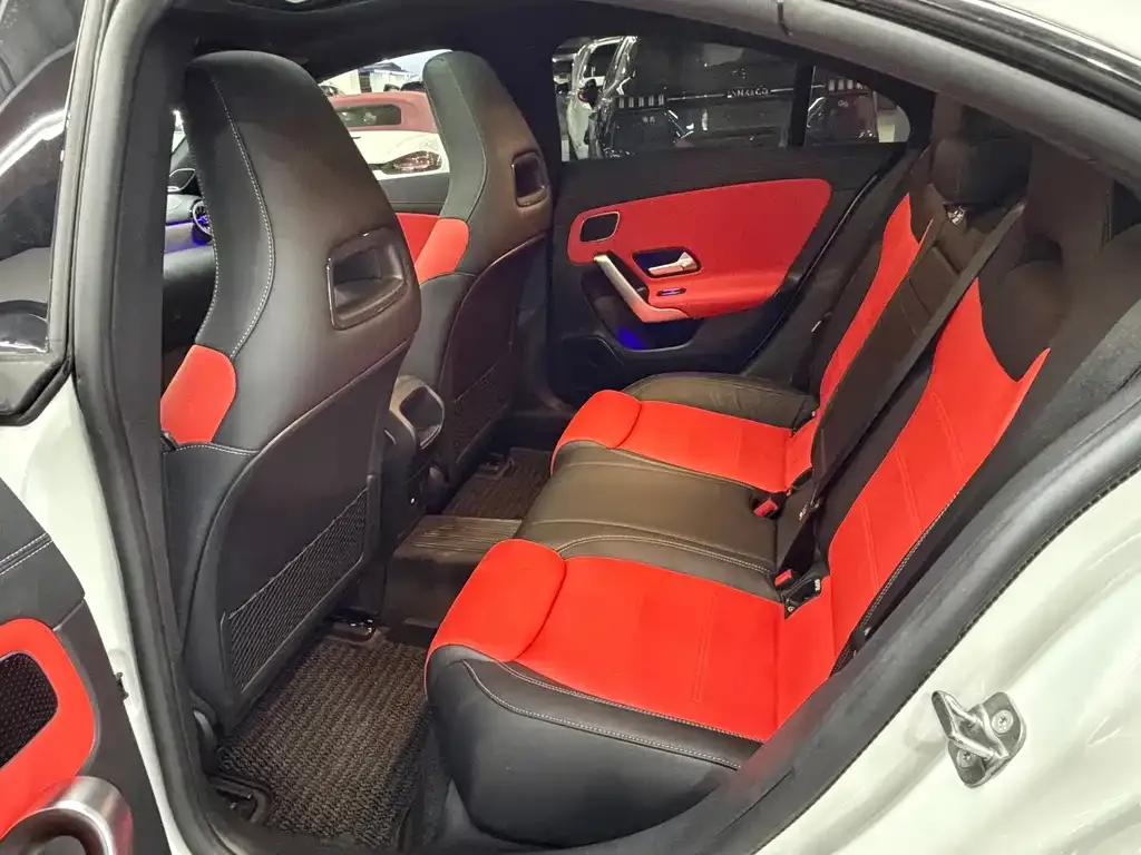 Mercedes-Benz CLA AMG — фото 10