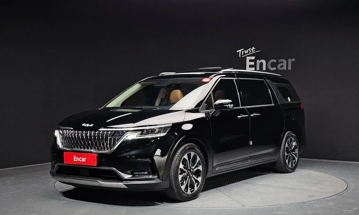 Kia Carnival — фото 1